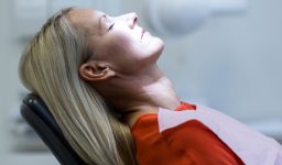 Ways a Philadelphia Sedation Dentist helps Patients Battle Dental Fear